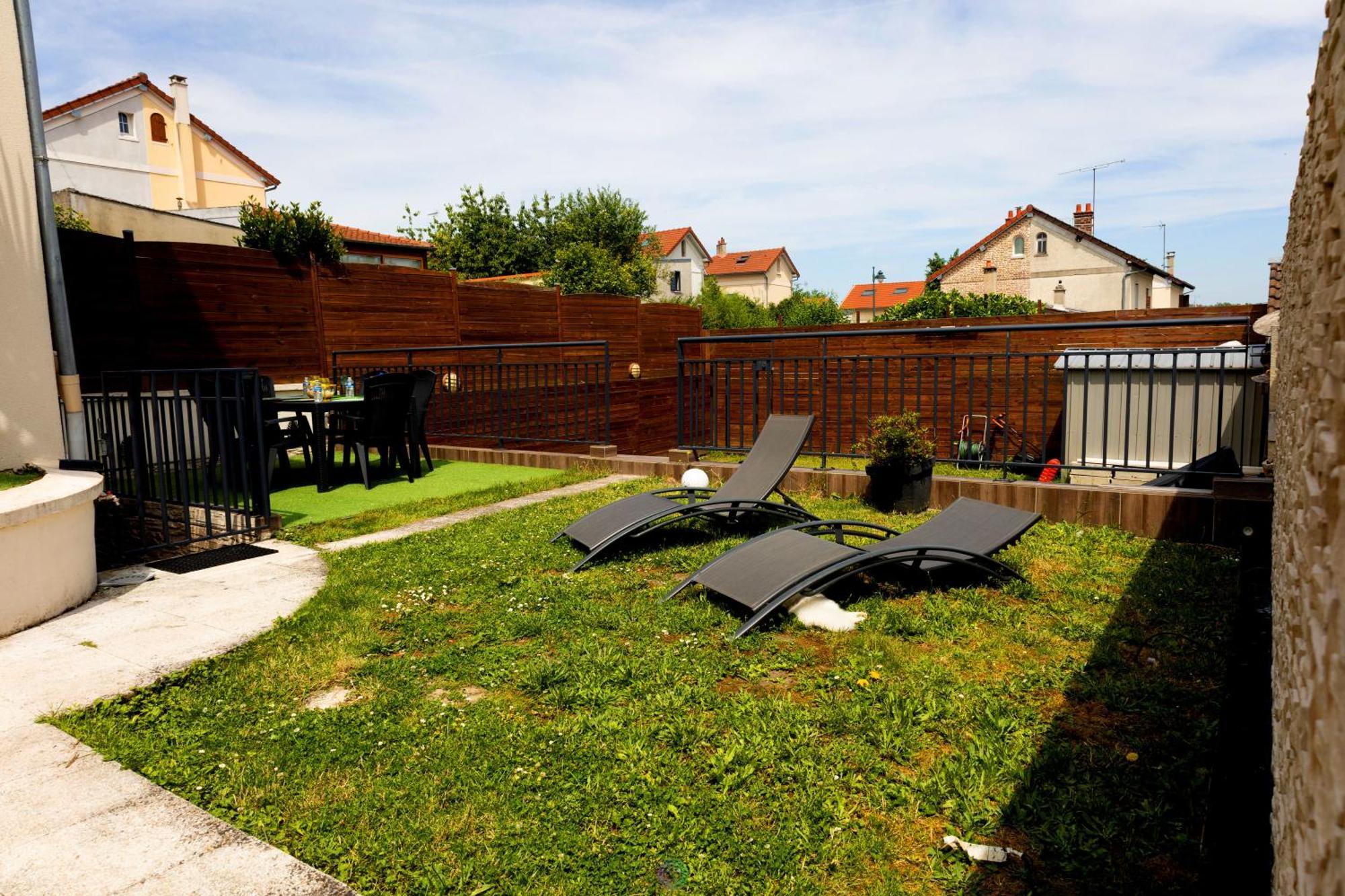 The Silent Green Lounge, Noisiel Exterior foto